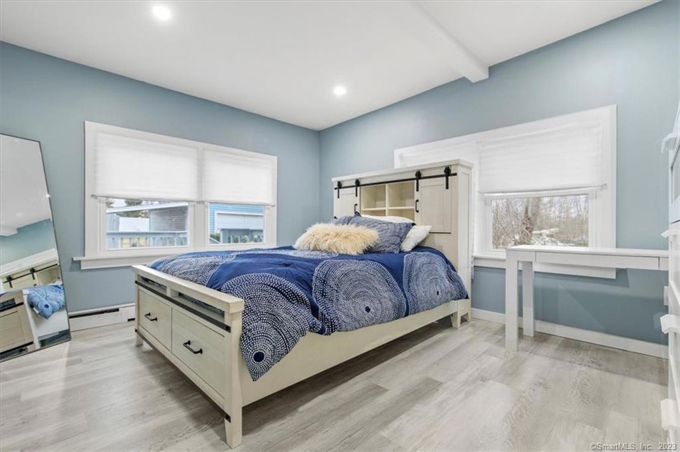 25 Monroe St, Waterford, CT 06385 - photo 1