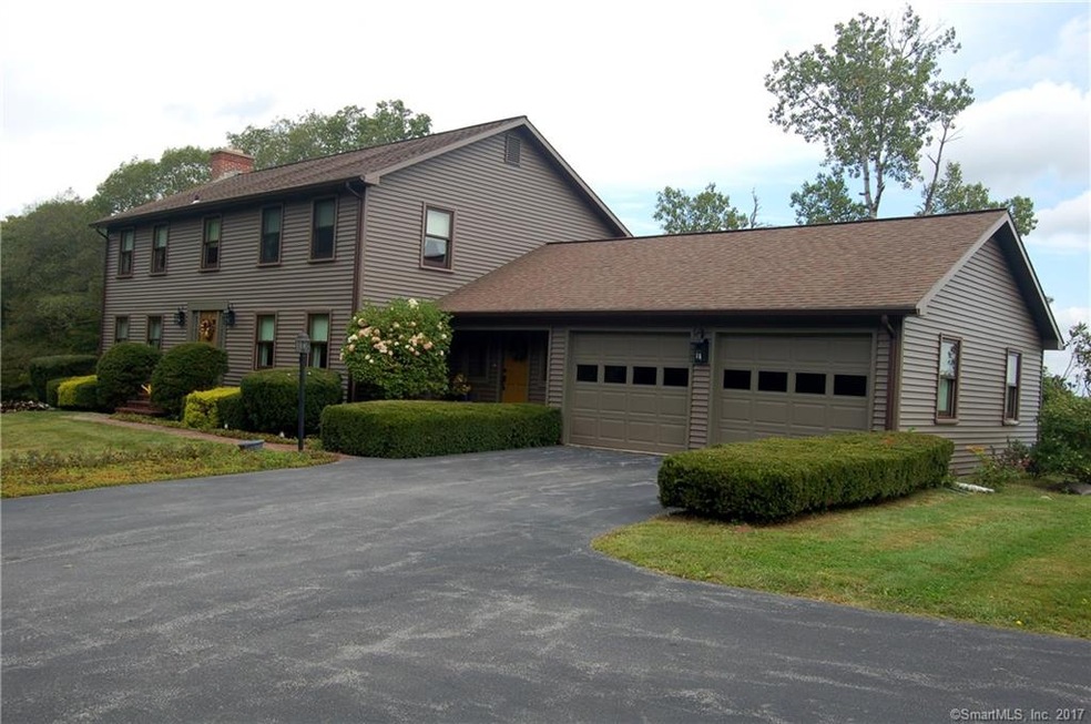 63 Sunrise Dr, Woodstock, CT 06281 - photo 1