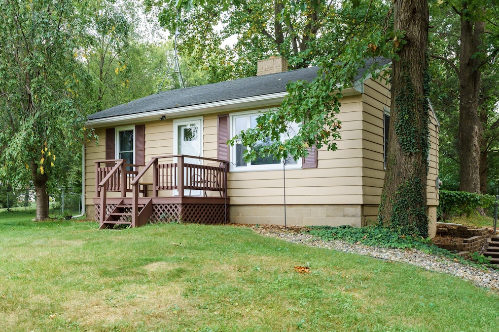 LC-Fairfield_Dr_202_PawPaw_49079-27
