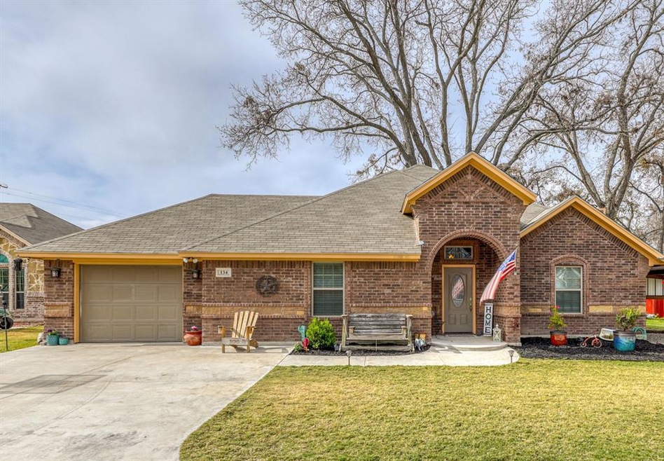 134 Sunflower Dr, Weatherford, TX 76087 - photo 1