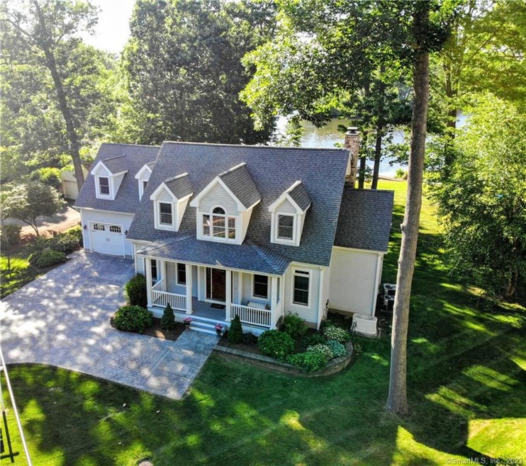 8 Woodpond Rd, West Hartford, CT 06107 - photo 1