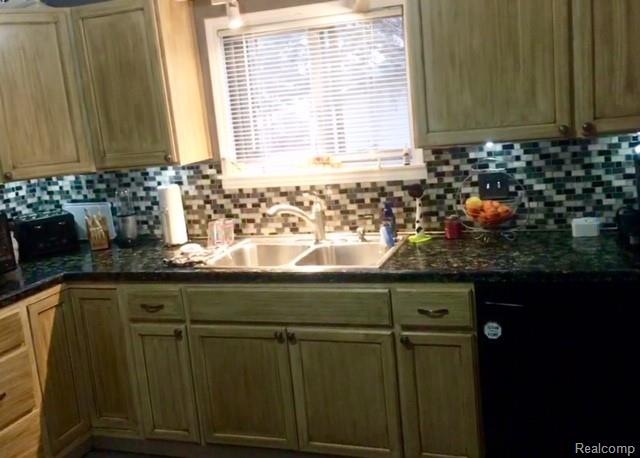 214 N Maple St, Flushing, MI 48433 - photo 1