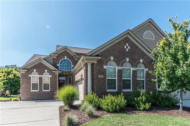 Welcome to 48894 Rainbow Lane S!