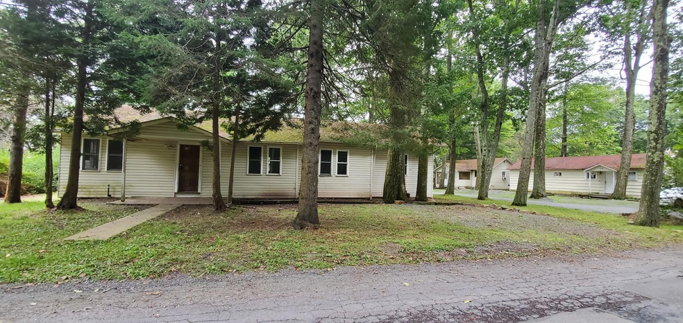 4132 Norton Pryor Rd, Pocono Summit, PA 18346 - photo 1