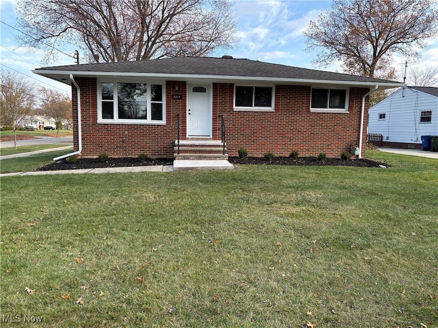 3517 Walter Rd, North Olmsted, OH 44070 - photo 1