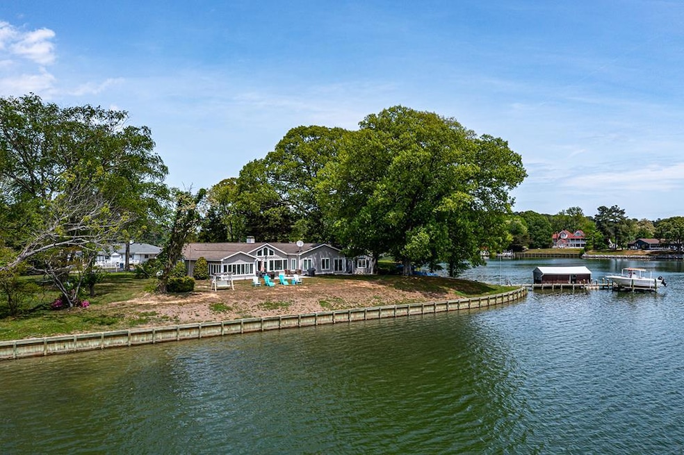 Under Contract $825,000