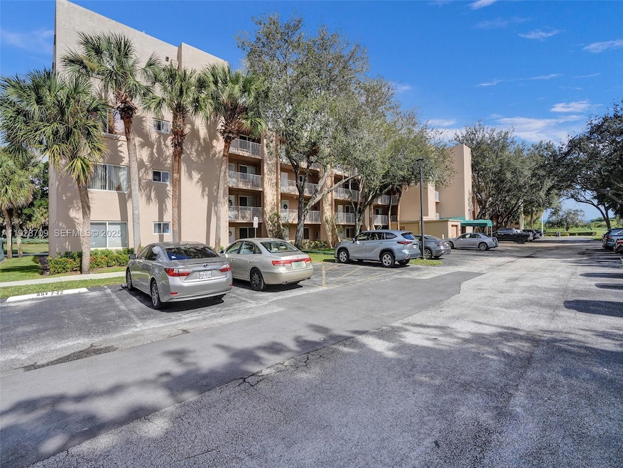 9470 Tangerine Place unit 207, Davie, FL 33324 - photo 1