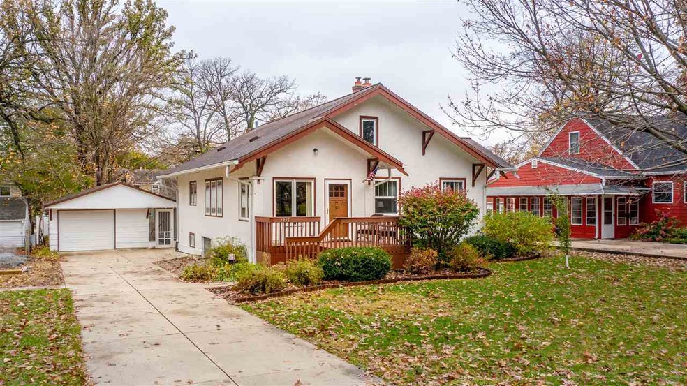 1915 Grand Blvd, Cedar Falls, IA 50613 - photo 1