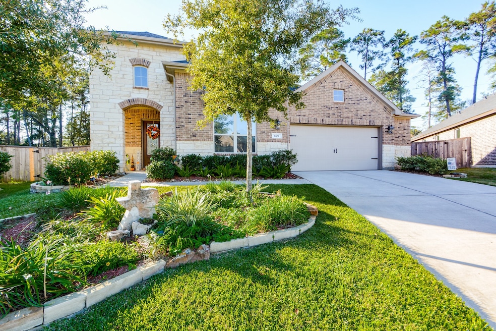 1003 Ginger Glade Ln, Pinehurst, TX 77362 - photo 1