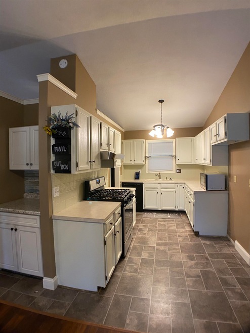 520 S Queen St, Maize, KS 67101 - photo 1