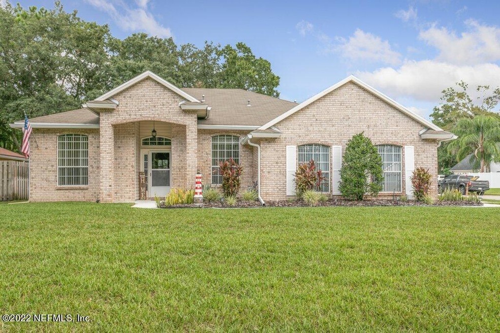 1049 Flora Park (3).jpg-SMALL