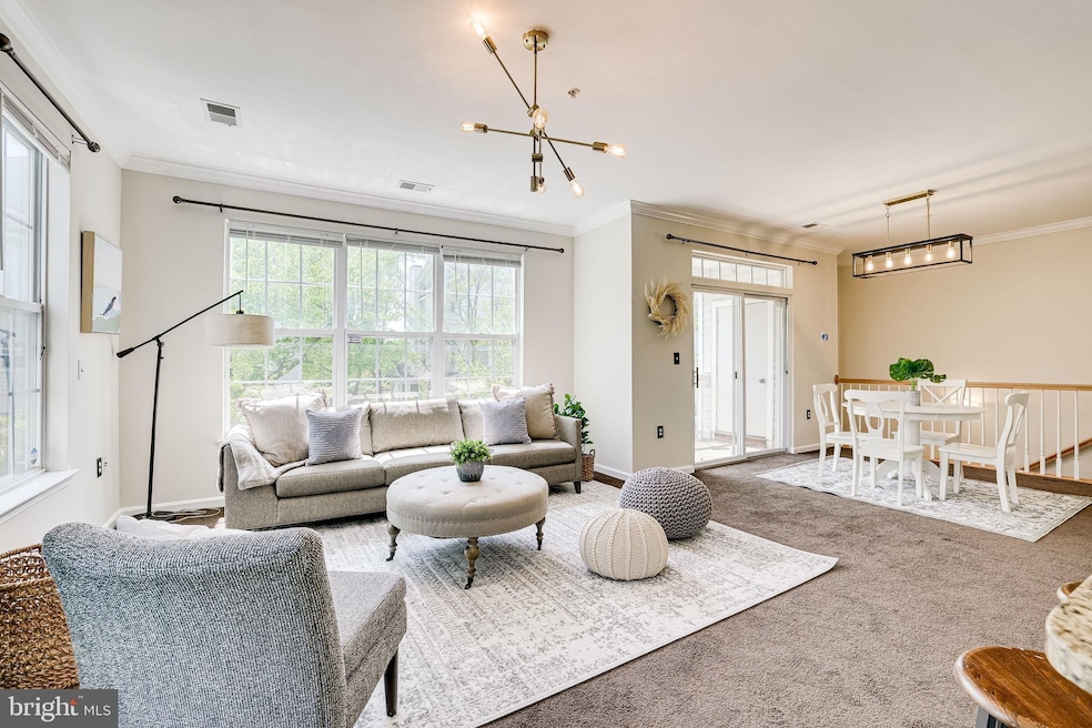 13054 Marcey Creek Rd, Herndon, VA 20171 - photo 1