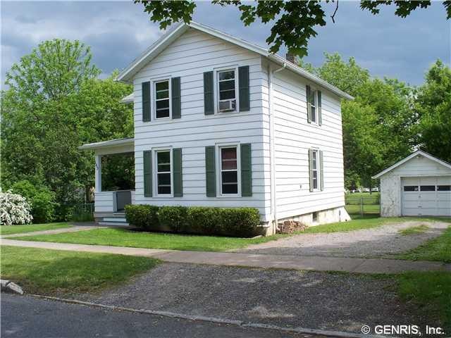 Exterior Front Welcome to 165 Niagara Street,  Can