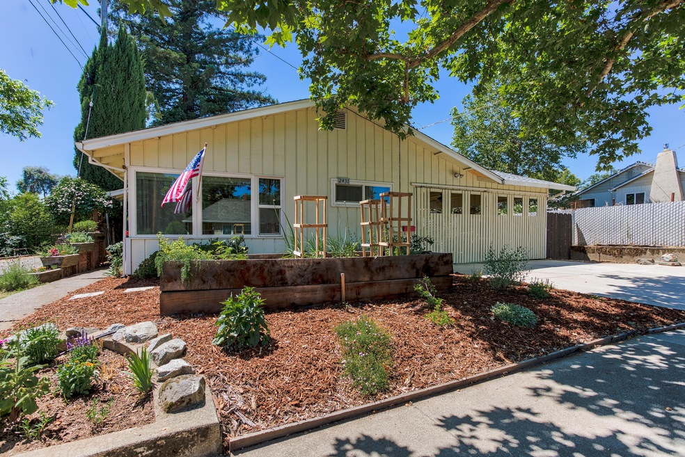 2431 North St, Redding, CA 96001 - photo 1