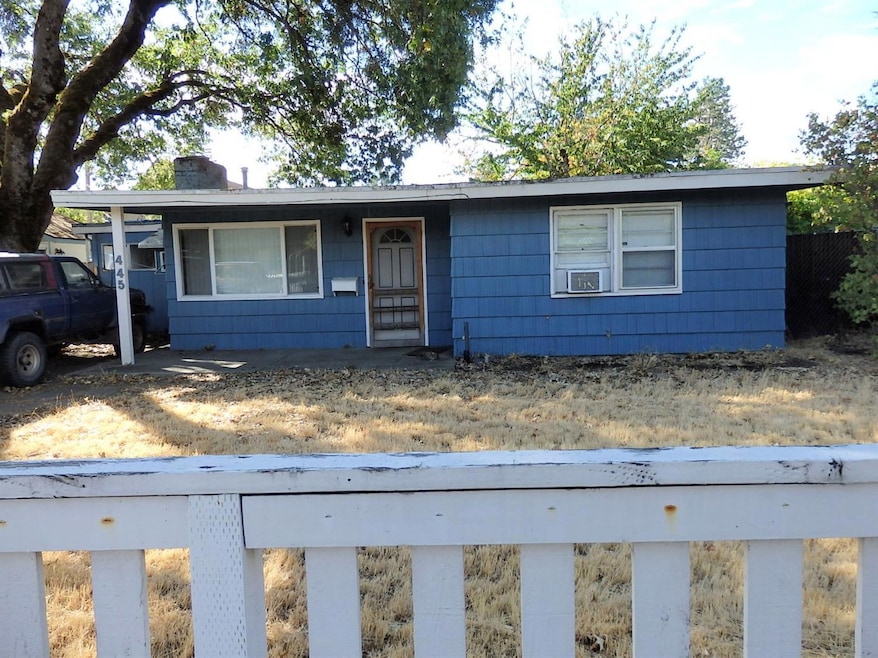 445 SW I St, Grants Pass, OR 97526 - photo 1