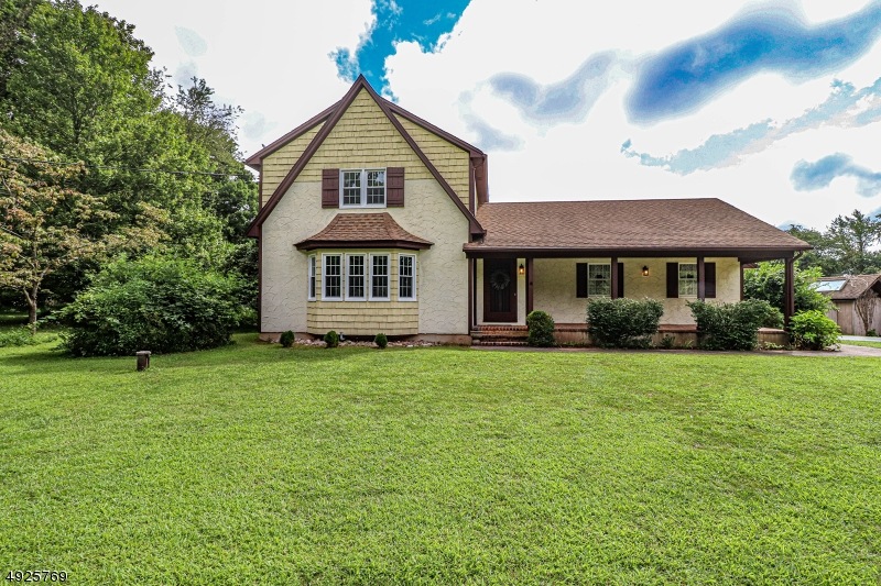 370 Mechlin Corner Rd, Pittstown, NJ 08867 - photo 1