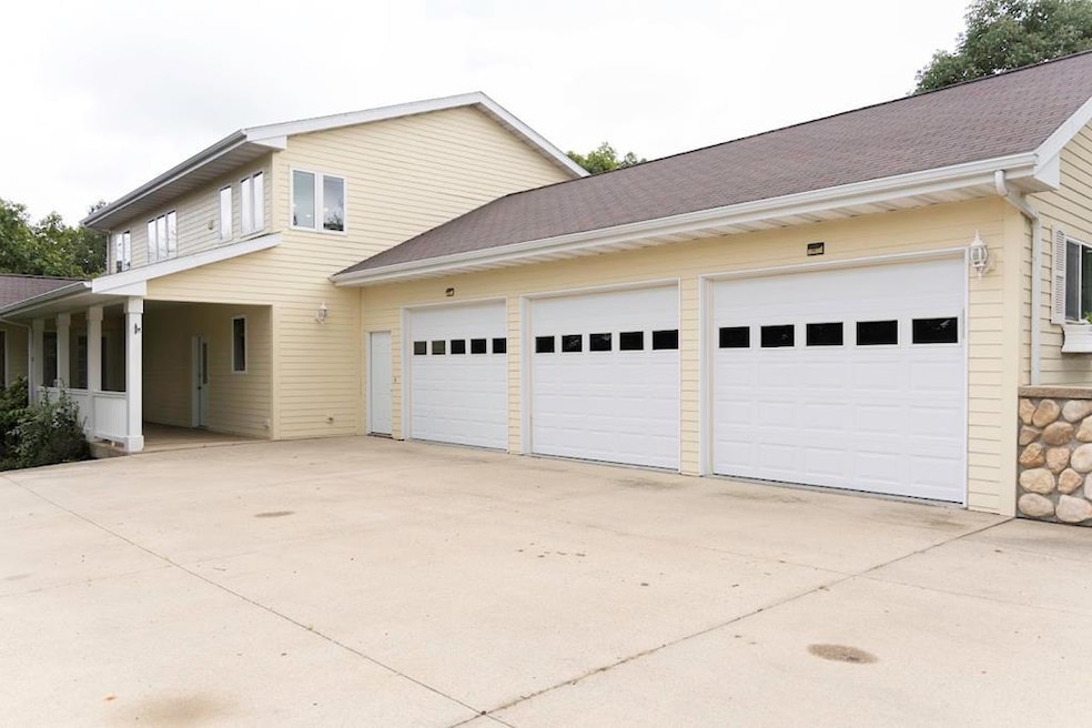 For Sale $810,000