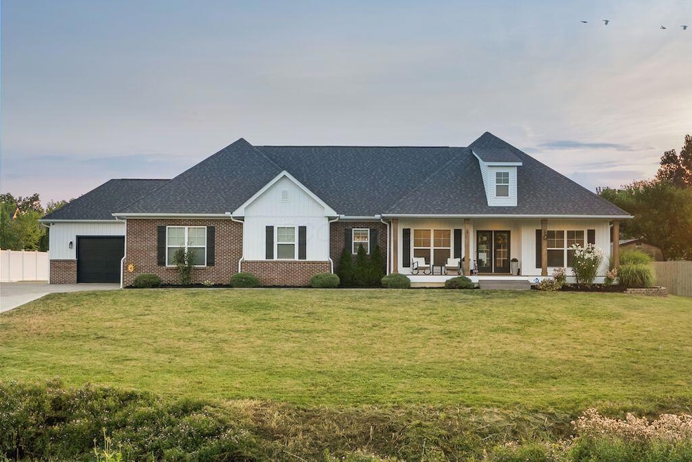 Sold $700,000 • Co-Listing Agent