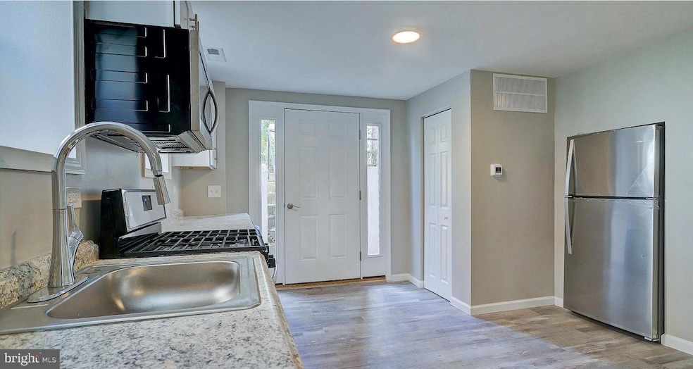 For Rent $1,295/month