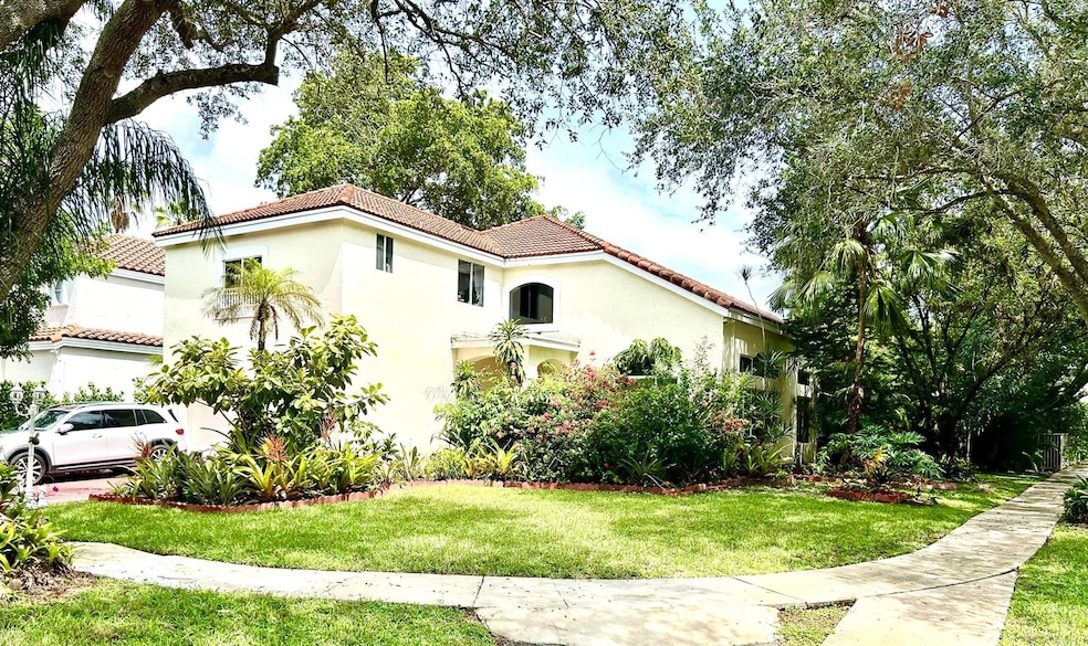 11011 Minneapolis Dr, Hollywood, FL 33026 - photo 1