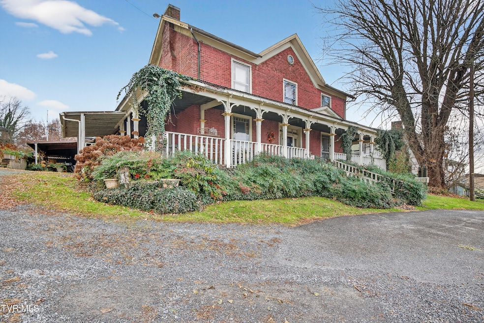 302 Front St SW, Abingdon, VA 24210 - photo 1