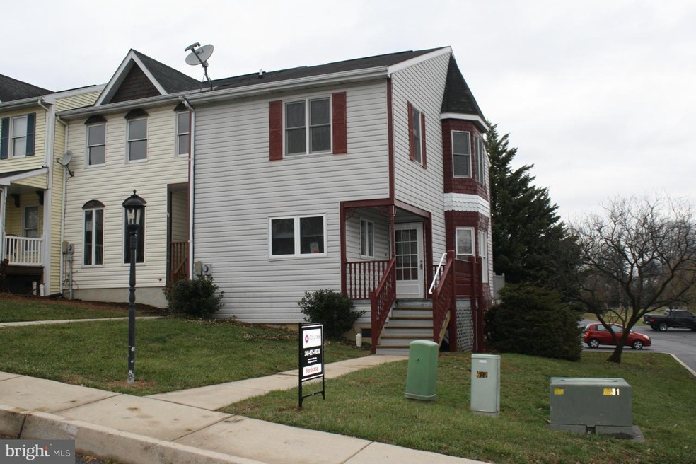 612 Knightsbridge Dr, Hagerstown, MD 21740 - photo 1