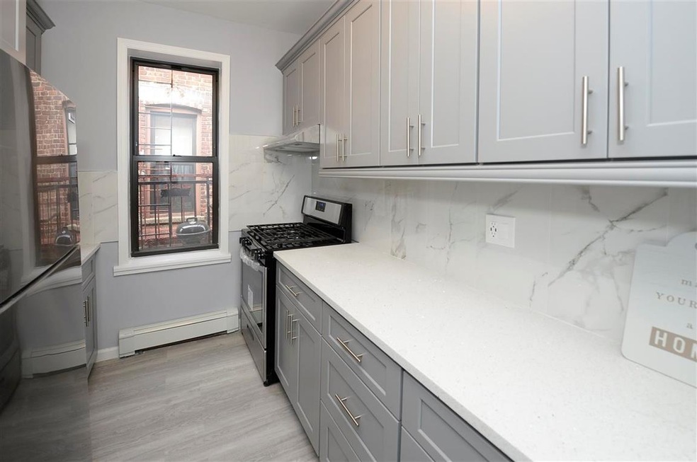 258 Clendenny Ave unit 5, Jersey City, NJ 07304 - photo 1