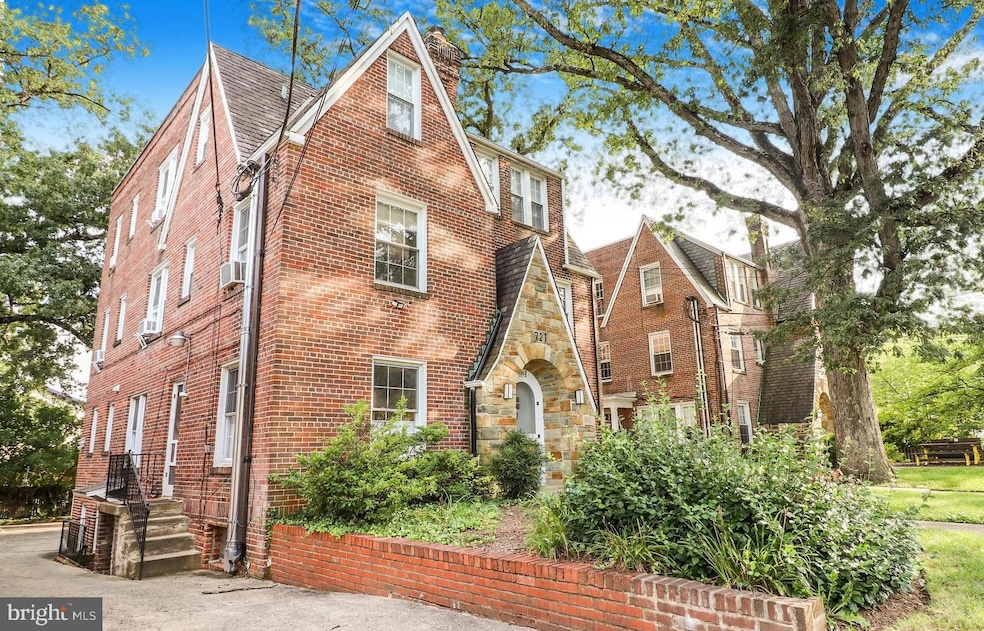 721 Erie Ave unit 2, Takoma Park, MD 20912 - photo 1