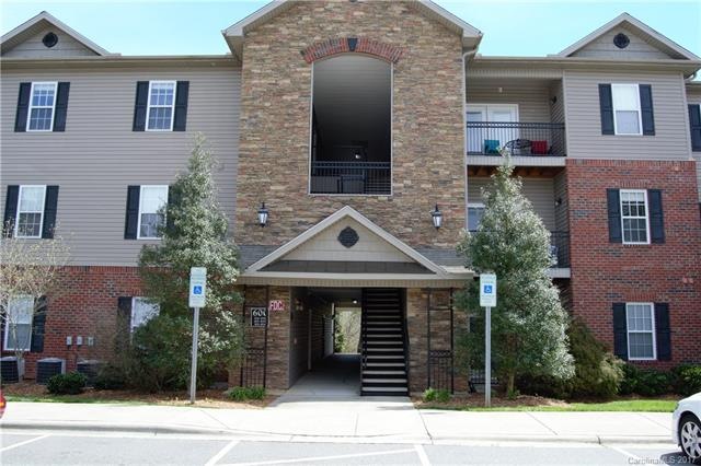 633 Appeldoorn Cir unit 633, Asheville, NC 28803 - photo 1