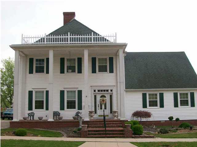 319 E State St, Princeton, IN 47670 - photo 1