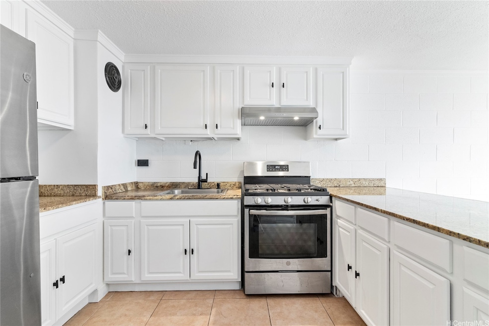 2501 Coyne St unit 101, Honolulu, HI 96826 - photo 1