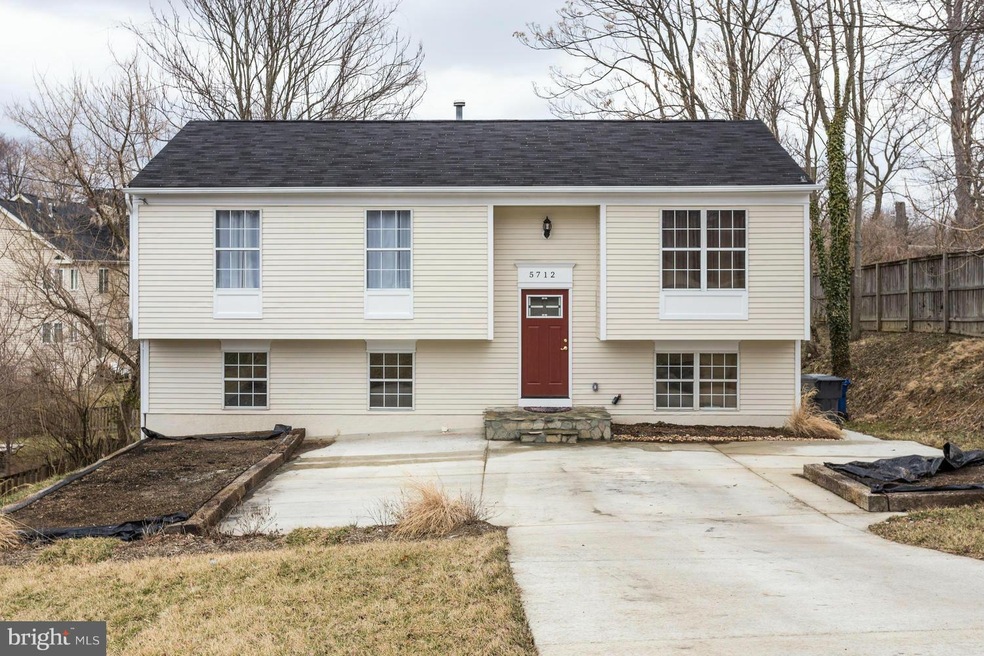 5712 Magnolia Ln, Falls Church, VA 22041 - photo 1