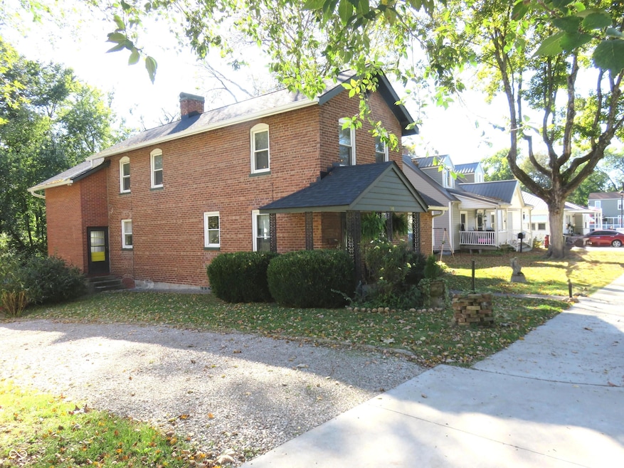 910 E 2nd St, Madison, IN 47250 - photo 1