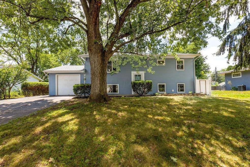 455McCutcheonRd-Exterior-2