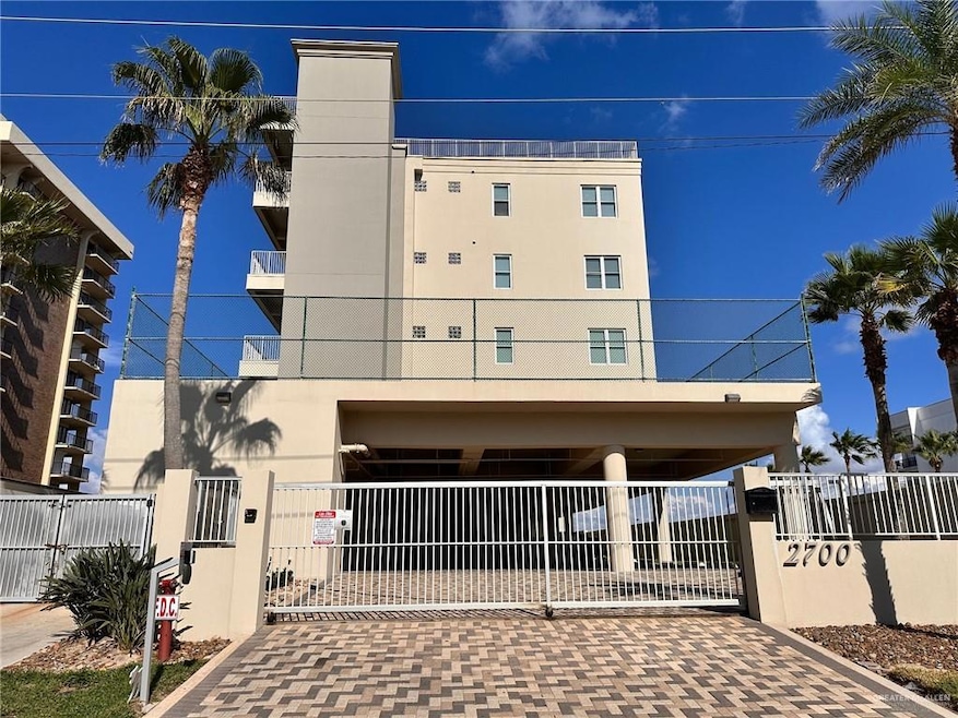 View of apartment building / complex