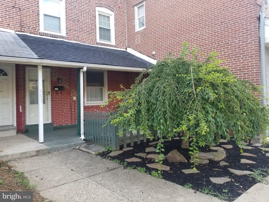 305 W 5th St, Lansdale, PA 19446 - photo 1