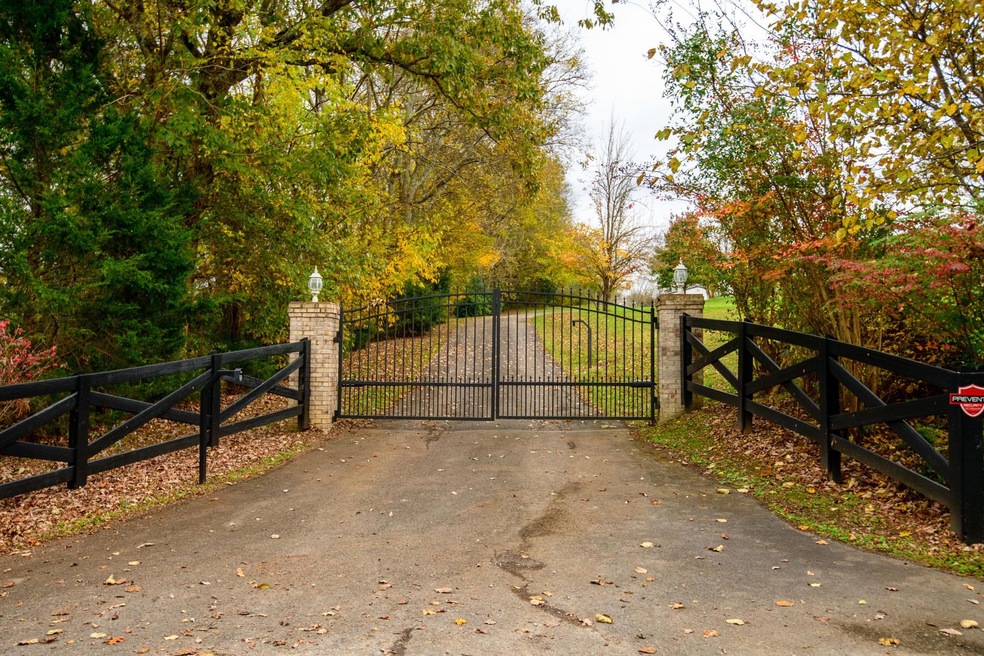 618 Sandusky Rd, Shelbyville, TN 37160 - photo 1