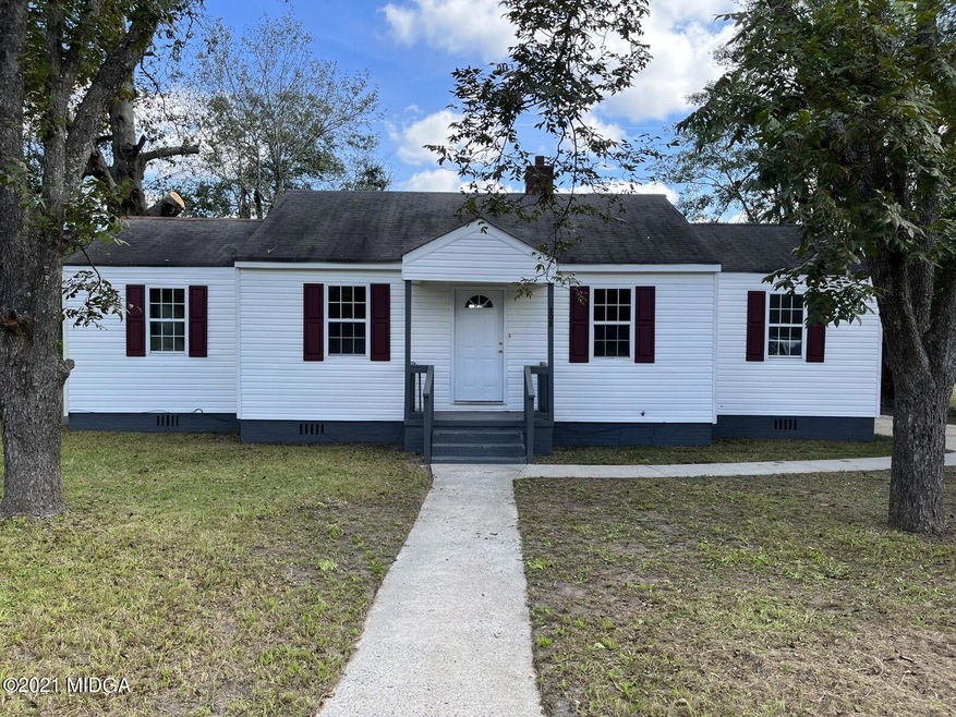 206 S 3rd St, Warner Robins, GA 31088 - photo 1