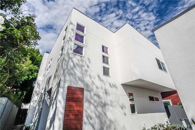 Captivating Contemporary