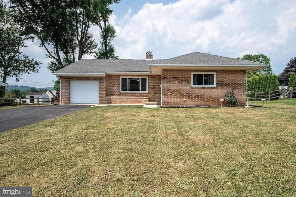 751 Floret Ave, Reading, PA 19605 - photo 1