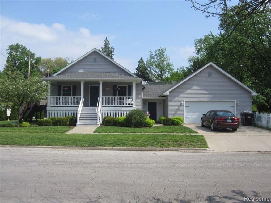 302 Hubbard