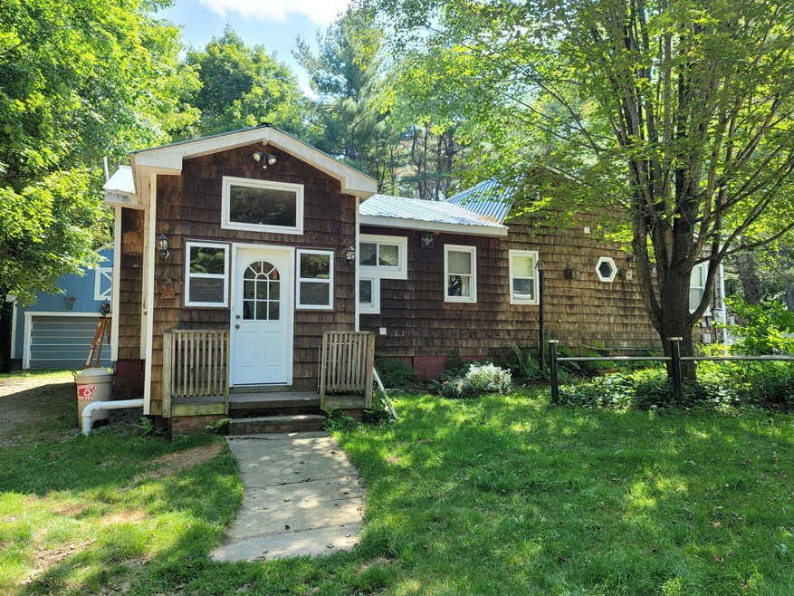 Bond Springs House pic
