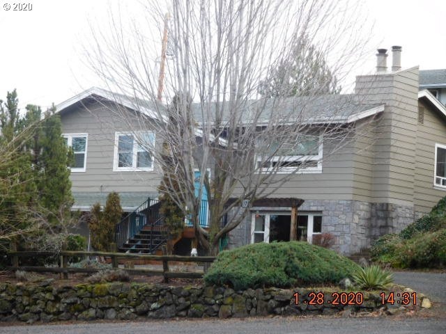 1710 Garrison St, the Dalles, OR 97058 - photo 1