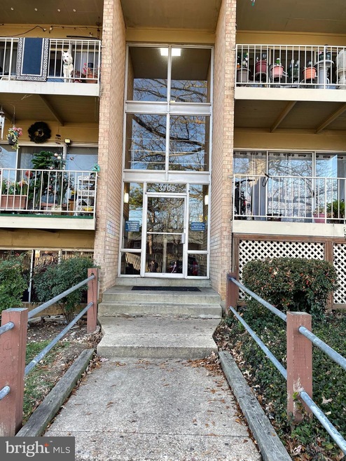 3708 N Rosser St unit 103, Alexandria, VA 22311 - photo 1