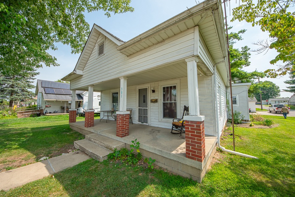 301 N Clay St, Edinburgh, IN 46124 - photo 1