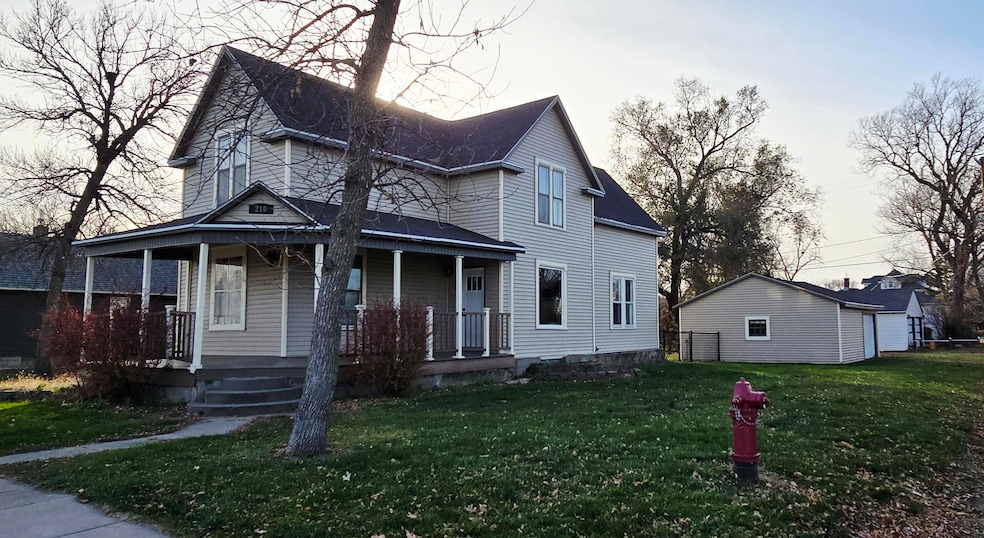 210 N 5th St, Groton, SD 57445 - photo 1