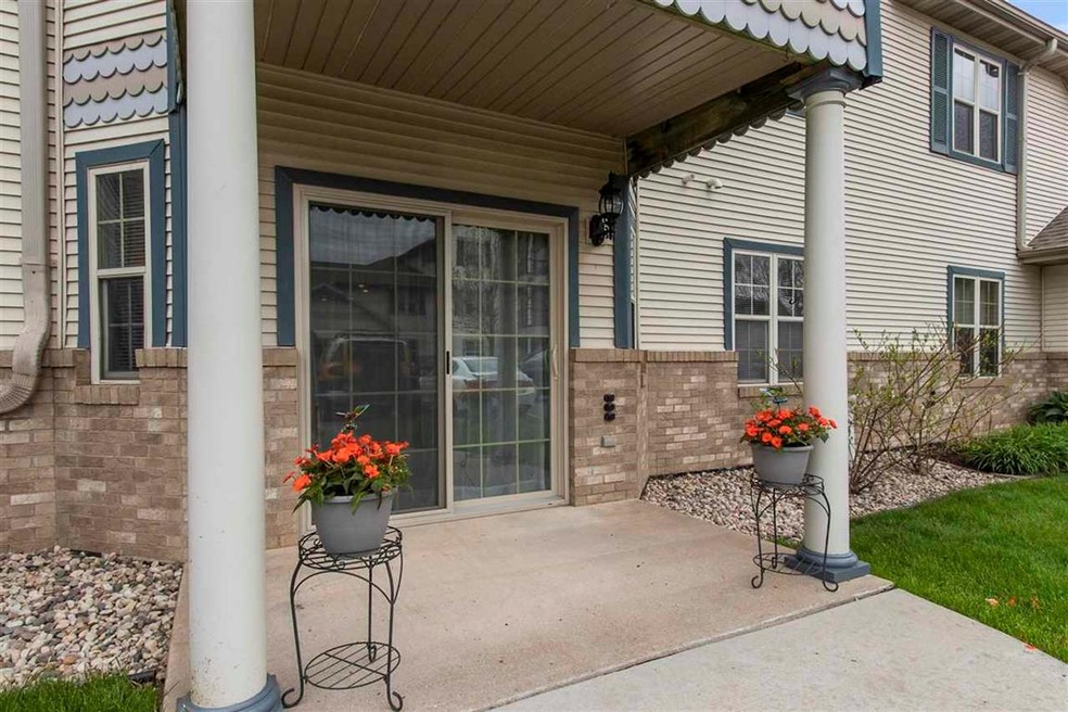 W6144 Victorian Dr unit 1, Appleton, WI 54915 - photo 1