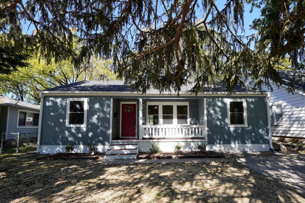 2423 West Walnut - DSC01236