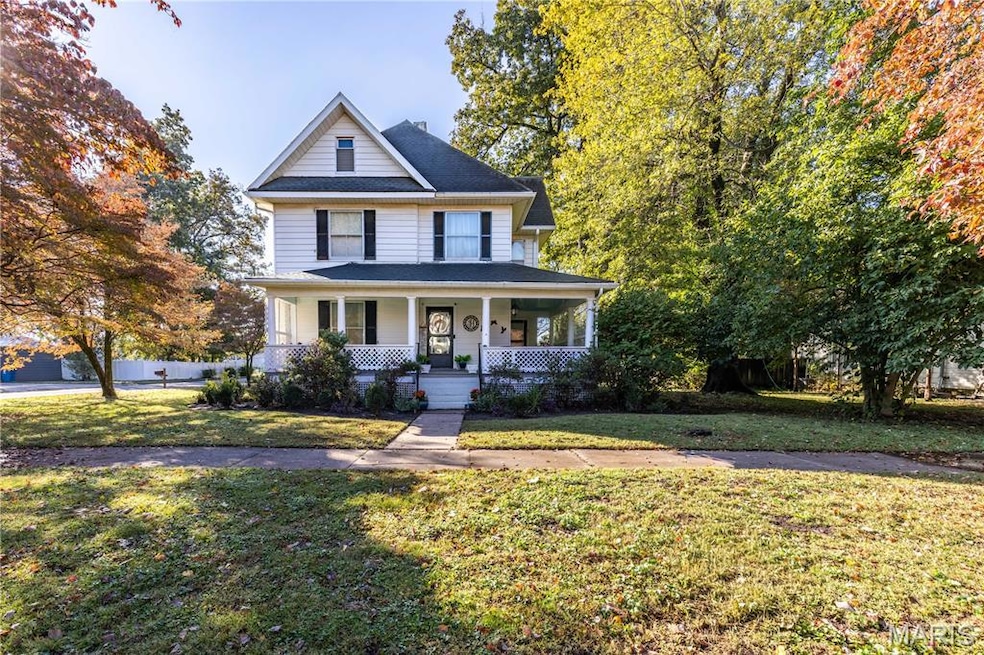 409 E Cypress St, Charleston, MO 63834 - photo 1