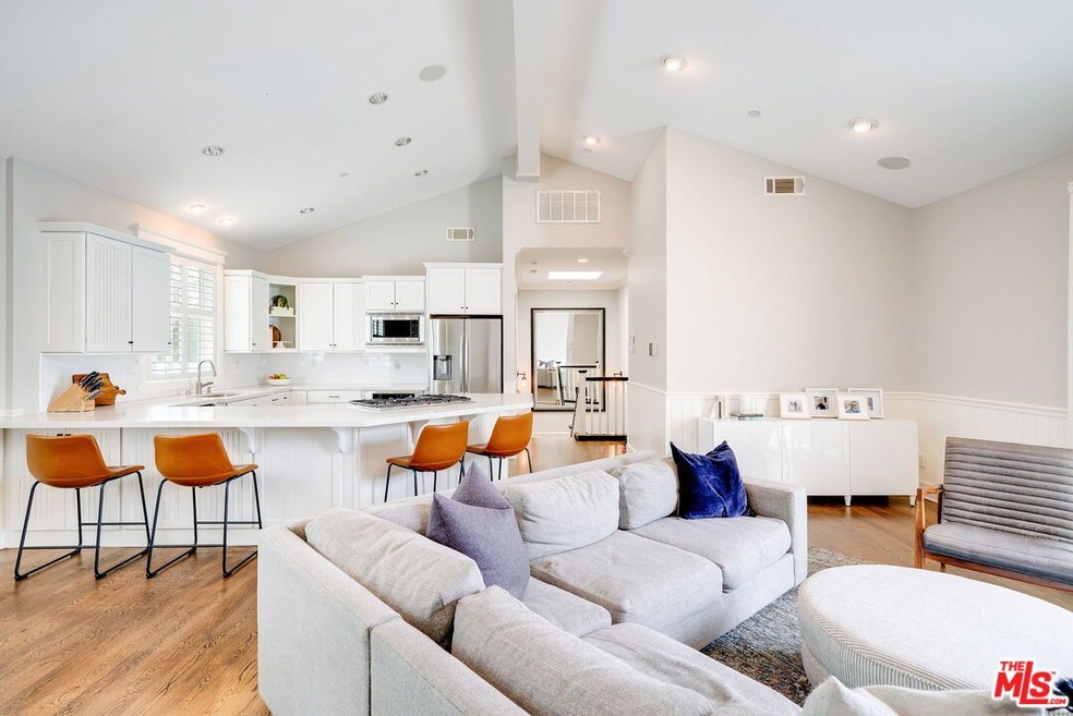 2116 Carnegie Ln unit B, Redondo Beach, CA 90278 - photo 1